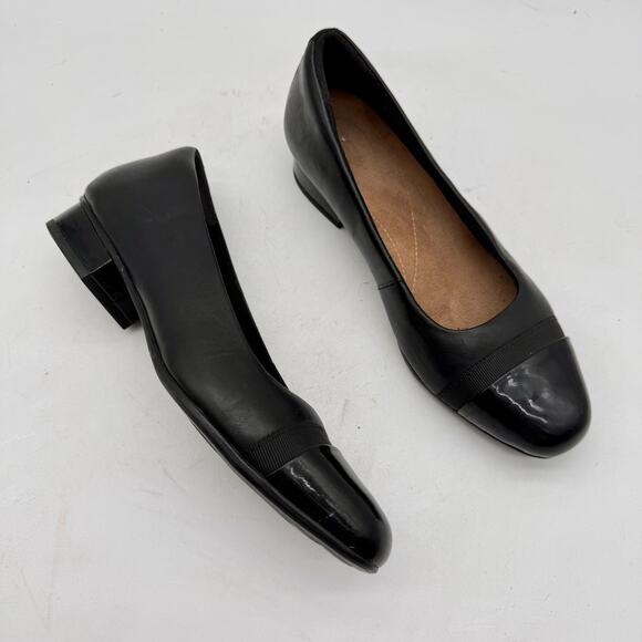 Clarks Women's Juliet Monte Black Leather Slip On Loafers Flats Women's 7 - Picture 2 of 8